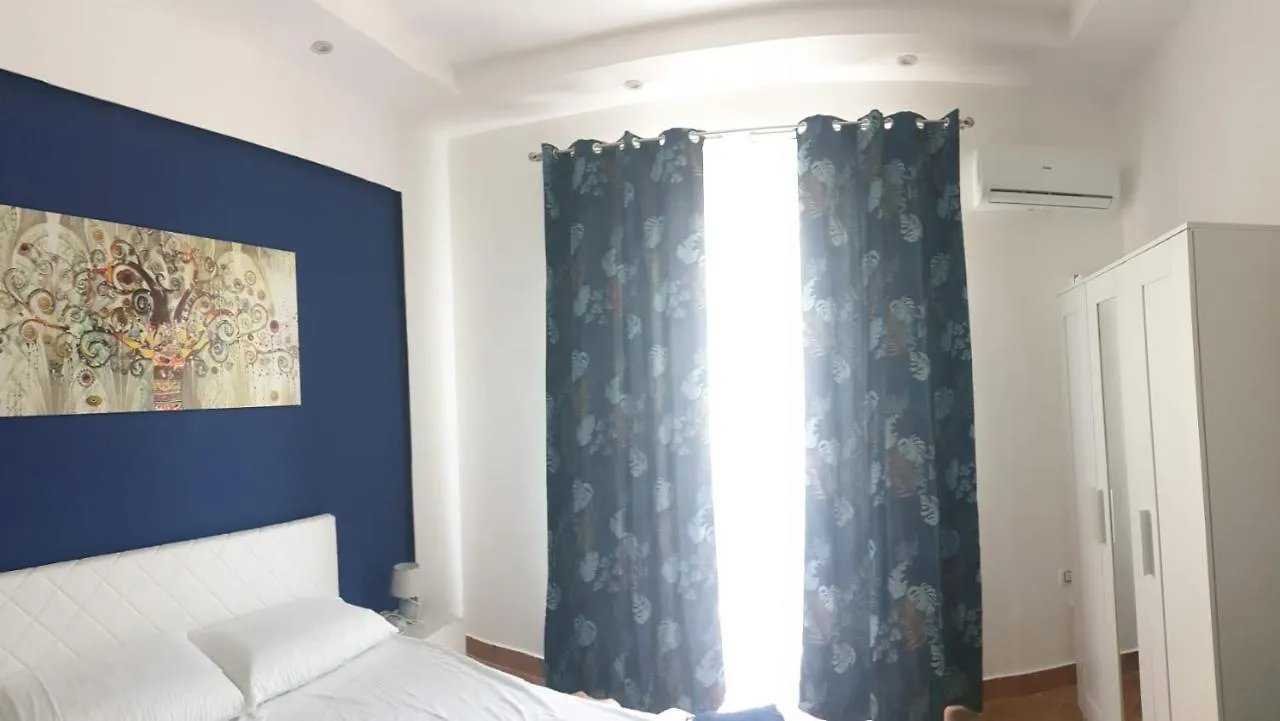 Apartment Palermo Castle Zisa Италия